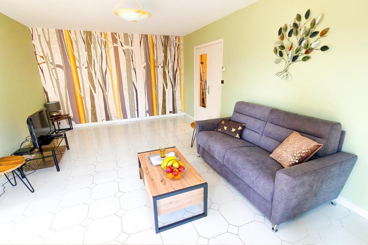 Ferienwohnung Regard Sur Les Remparts - Terrasse & Parking Avignon Exterior foto